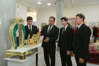 Выставка студенческих работ в галерее Академии художеств Туркменистана