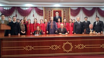 В Туркменистане укрепляют традиции наставничества через диалог науки и молодёжи