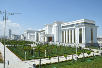 Гурбангулы Бердымухамедов представил инициативы на климатическом форуме в Вене