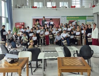В Мары прошёл первый инклюзивный турнир по шашкам, объединивший людей без границ