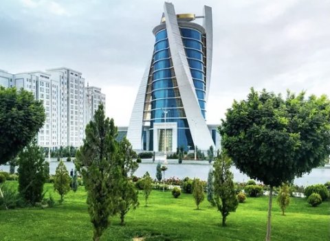 Финансовый сектор Туркменистана отметил Новруз диалогом о традициях и развитии