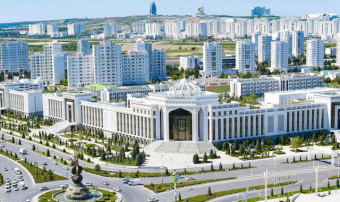 В Ашхабаде продолжаются масштабные работы по улучшению городской среды