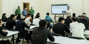 В Туркменистане стартовал курс подготовки молодых футбольных судей