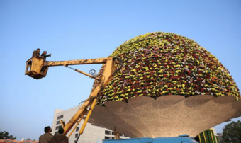 В Индии представили крупнейший в мире цветочный букет