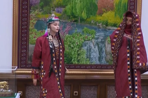 Выставка к 8 Марта знакомит с традиционным туркменским рукоделием