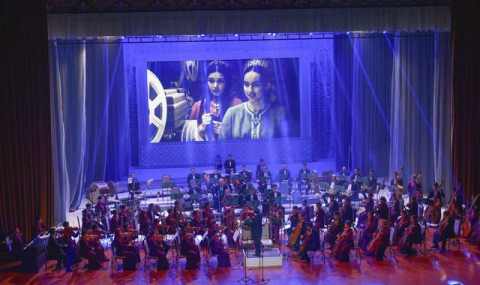 В Ашхабаде исполнили музыку из известных туркменских фильмов