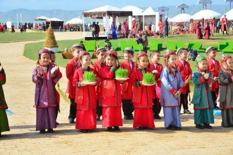 Красочный праздник в туркменской Долине Новруза